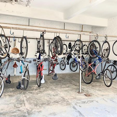 101- Lindo Apartamento Amplo E Decorado, 2 Quartos, Sala, Cozinha Completa, Mobiliario Moderno, Lavanderia , Excelente Localizacao No Bairro Bigorrilho Curitiba Bagian luar foto