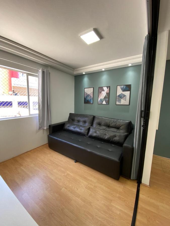 101- Lindo Apartamento Amplo E Decorado, 2 Quartos, Sala, Cozinha Completa, Mobiliario Moderno, Lavanderia , Excelente Localizacao No Bairro Bigorrilho Curitiba Bagian luar foto