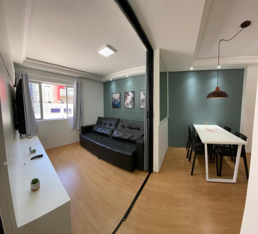 101- Lindo Apartamento Amplo E Decorado, 2 Quartos, Sala, Cozinha Completa, Mobiliario Moderno, Lavanderia , Excelente Localizacao No Bairro Bigorrilho Curitiba Bagian luar foto